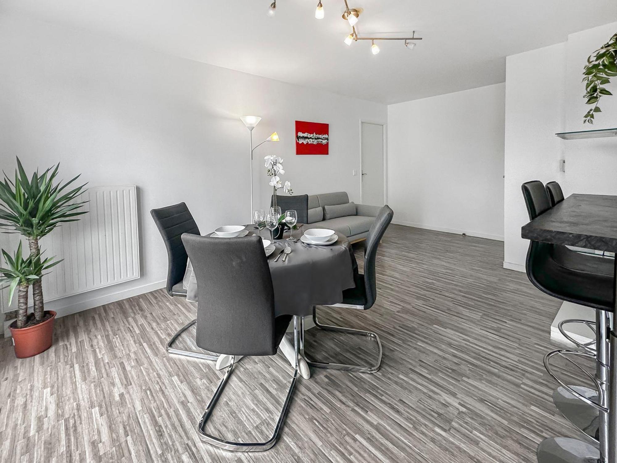 Apartment Balcon Prive, Parking Gratuit, Orly 5 Kms
