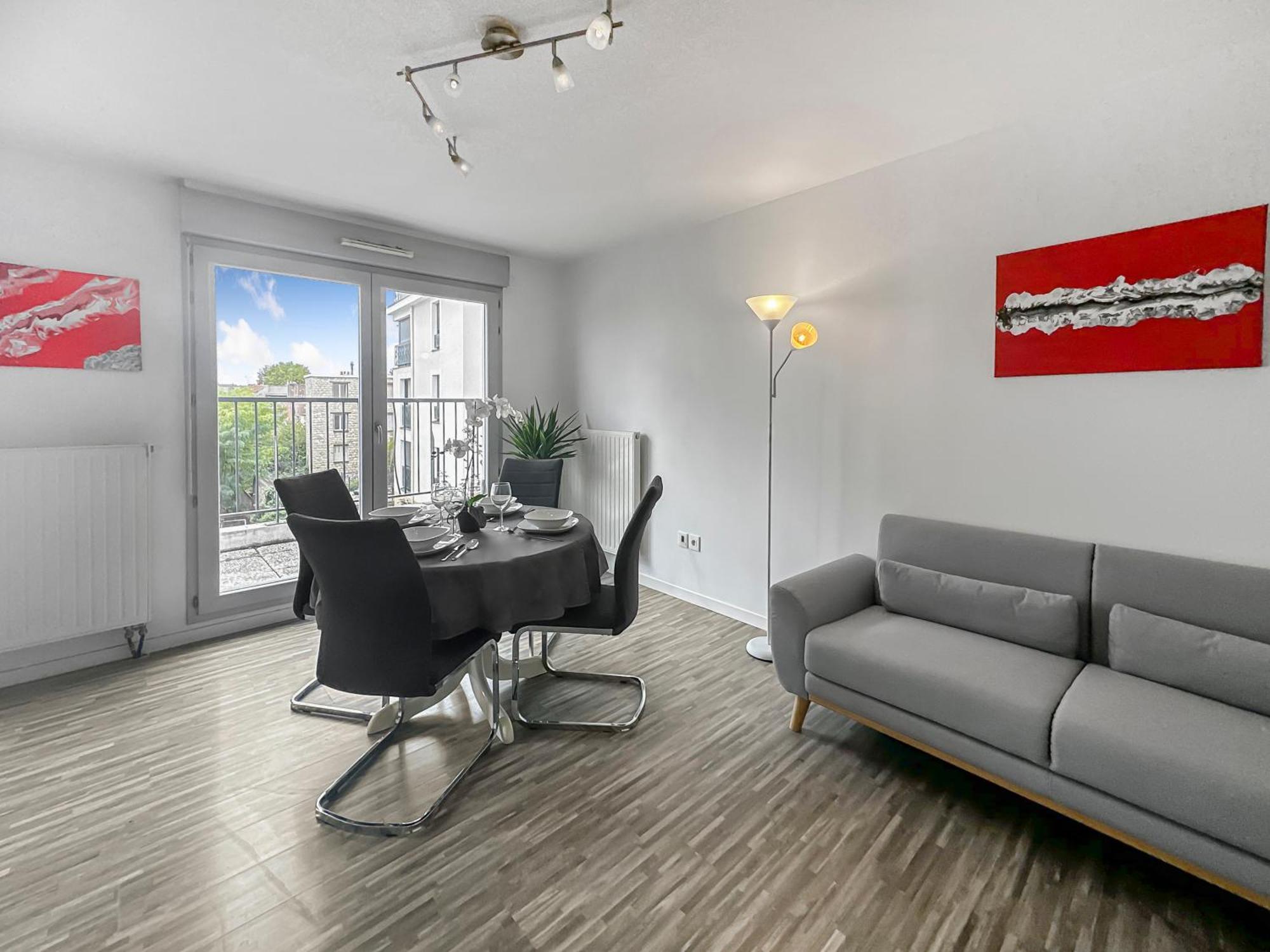 Balcon Prive, Parking Gratuit, Orly 5 Kms Apartment *
