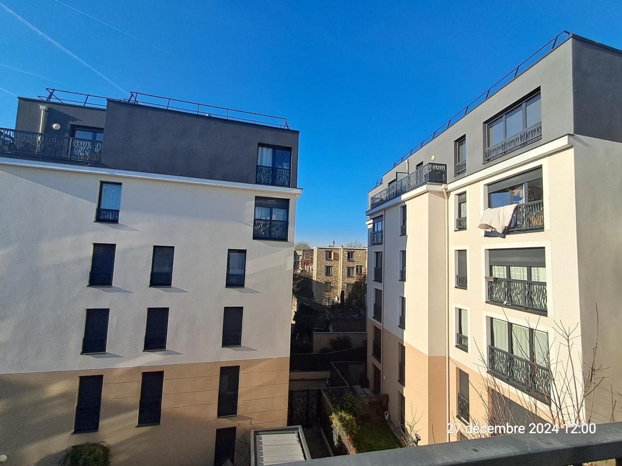 Balcon Prive, Parking Gratuit, Orly 5 Kms Apartment